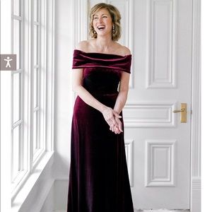 Revelry Court Velvet Dress - Burgundy